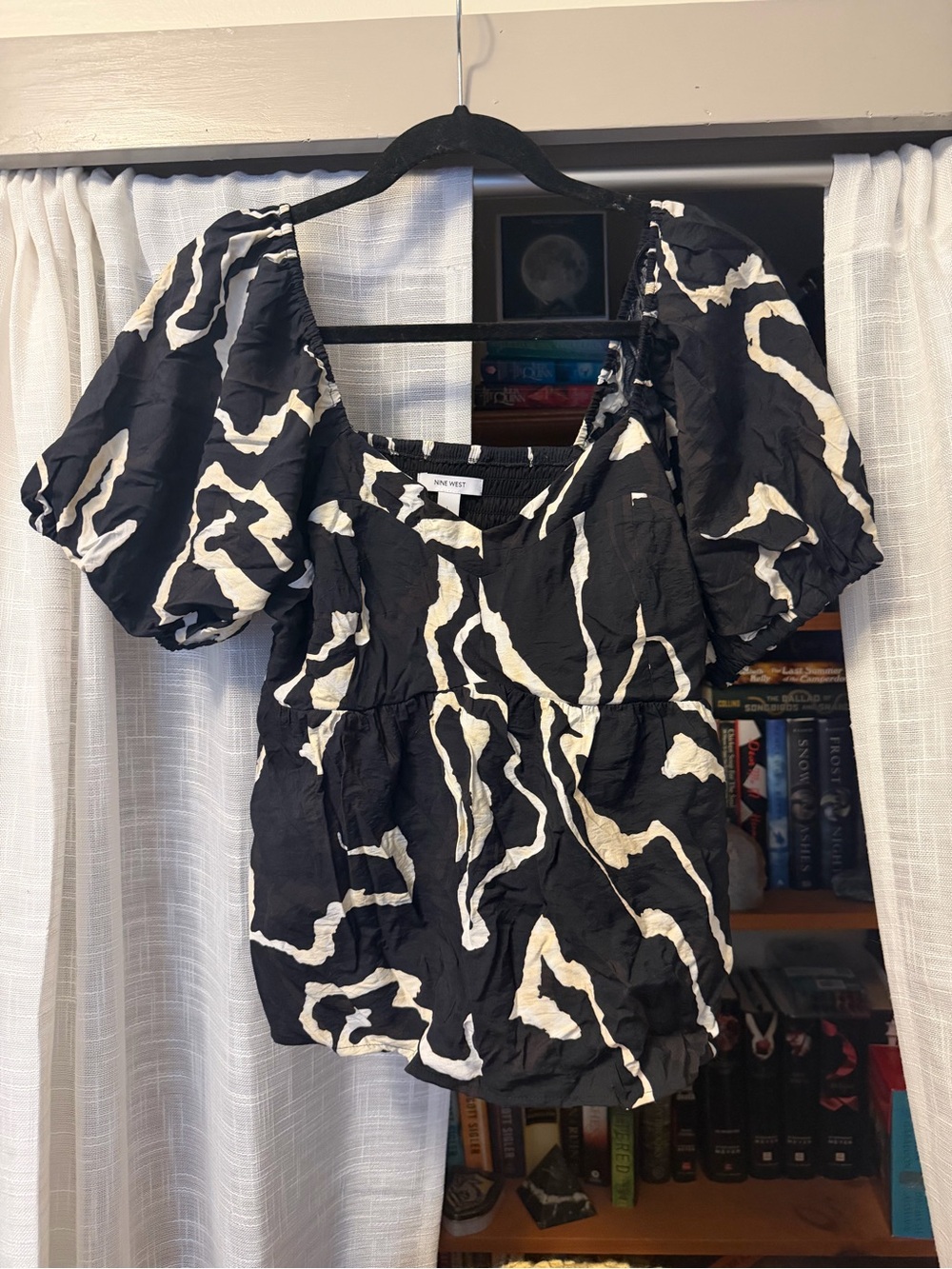 NWT Nine West Black Top with Cream Abstract Print and Puff Sleeves